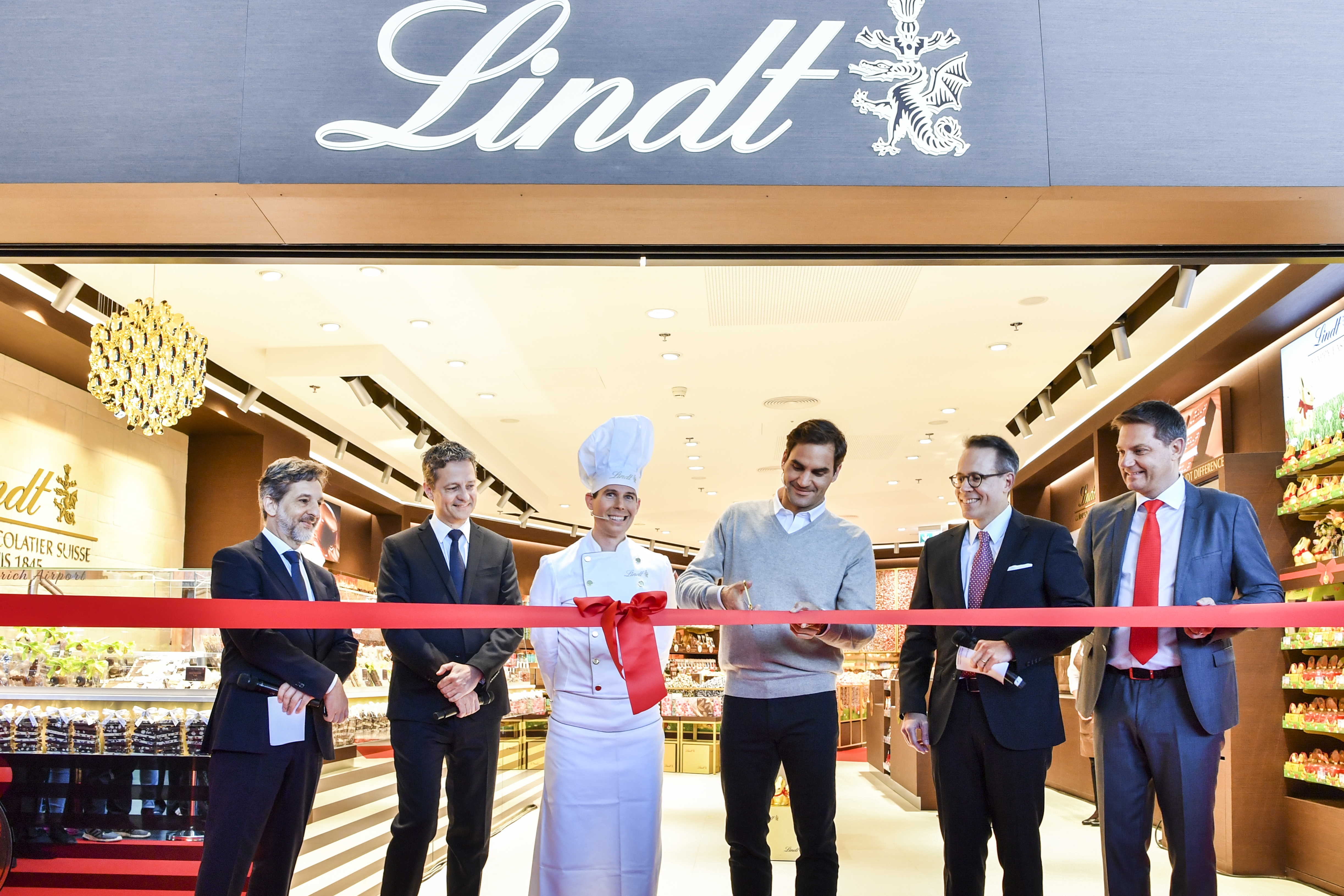 Roger Federer officially opens stunning new LINDT Chocolate Boutique at Zurich Airport